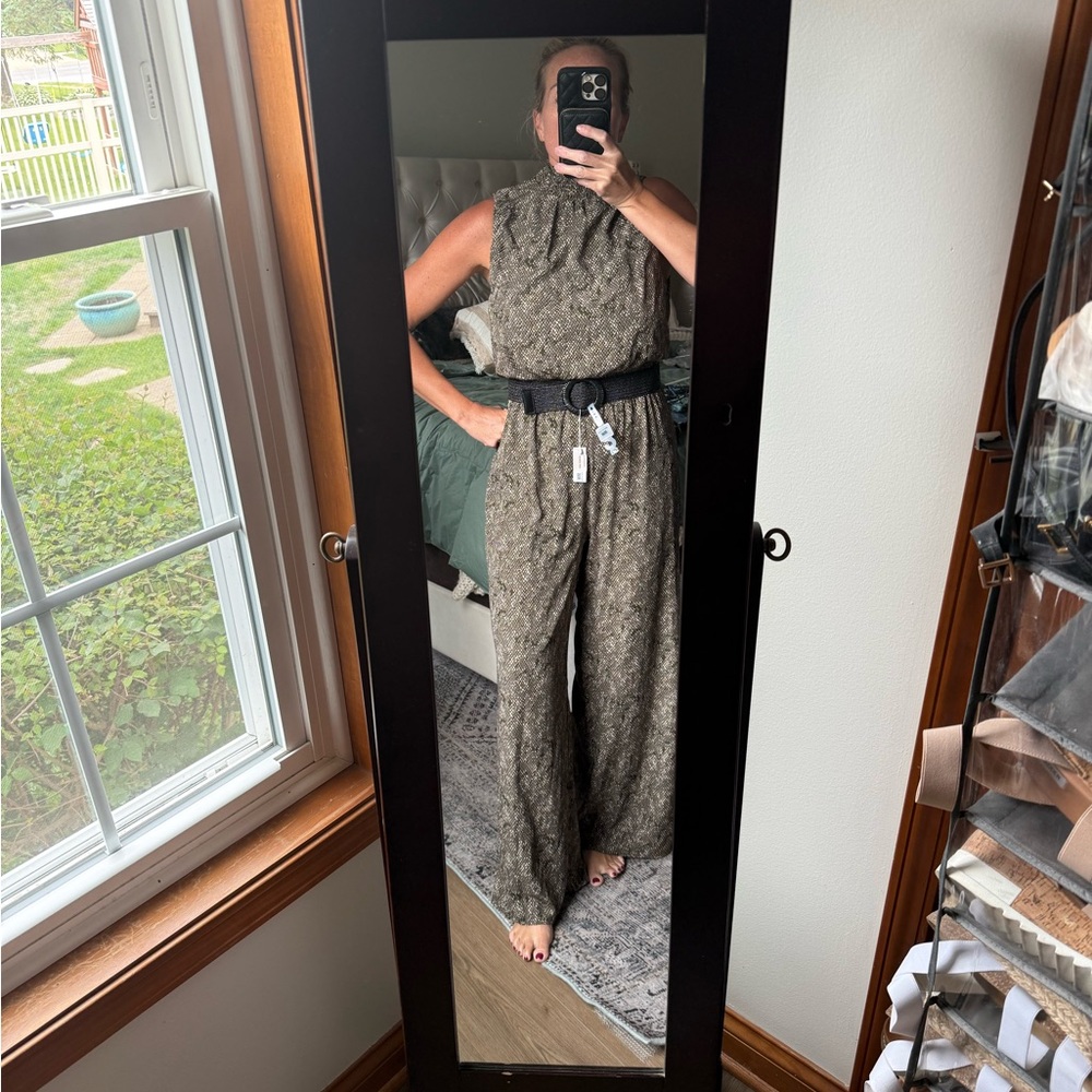 She + Sky Black and Gray Retro-Inspired Jumpsuit